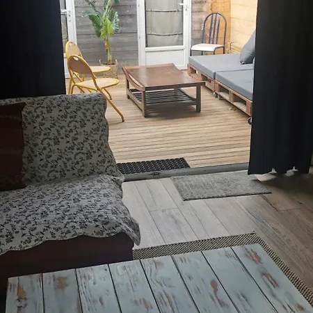 Jolie Peniche Canal Du Midi Hotel Vias